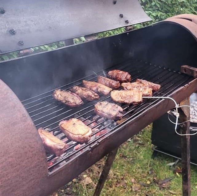 Binnenkant zelfbouw Grill voor buitenkoken 2